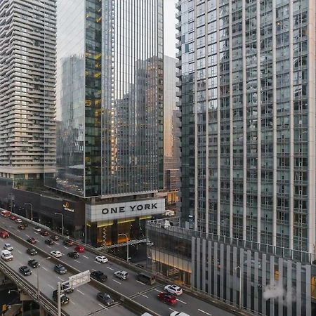 Luxury 2-Bedroom Condo Parking, View Of Cn Tower Toronto Eksteriør bilde