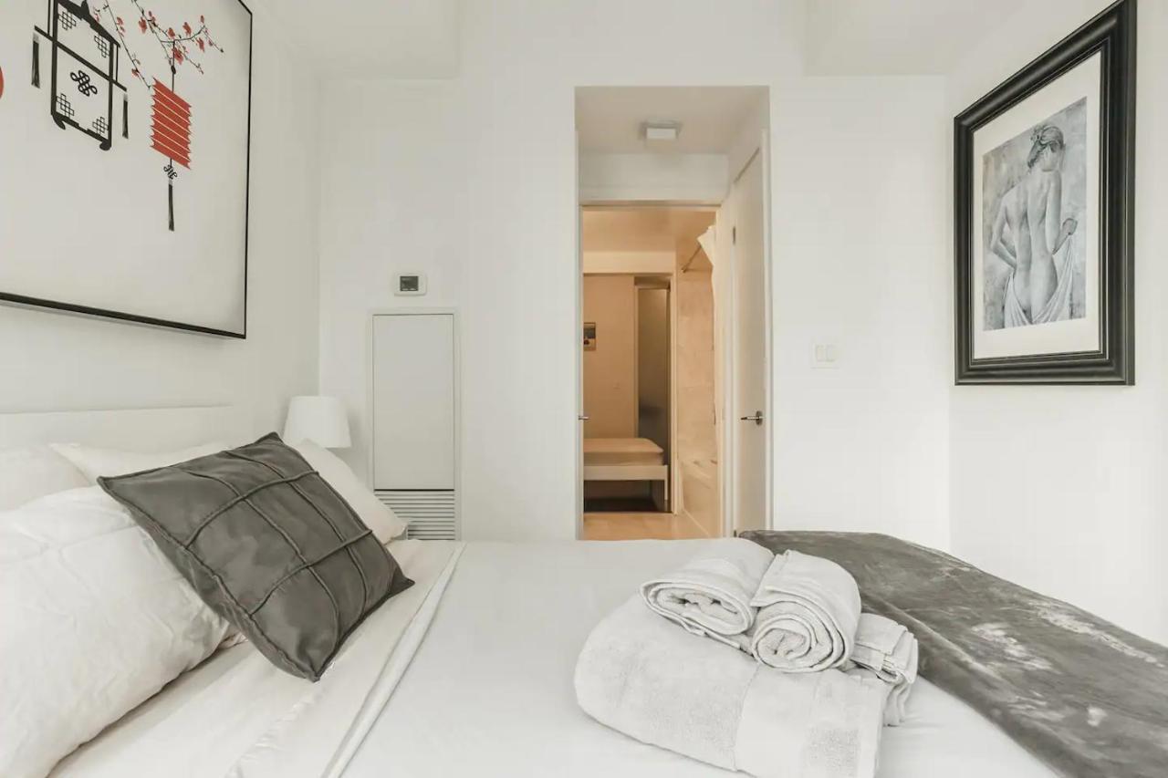 Luxury 2-Bedroom Condo Parking, View Of Cn Tower Toronto Eksteriør bilde
